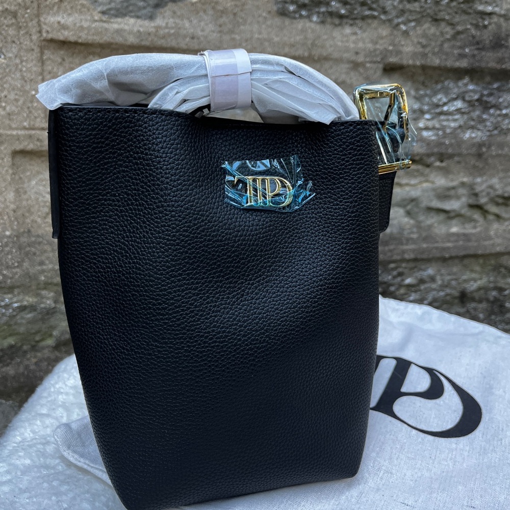 Taylor Swift Black Bucket Bag Purse